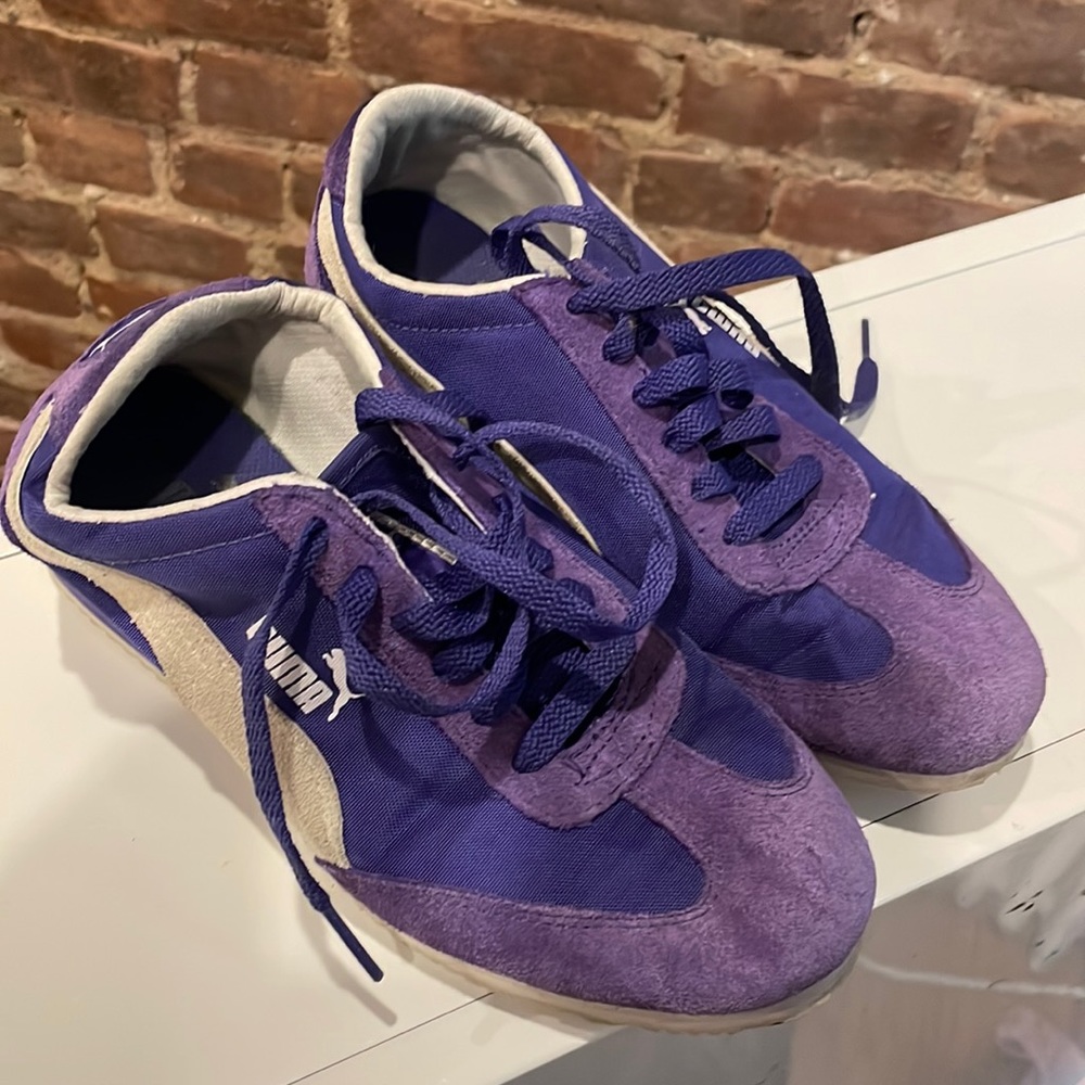 Purple pumas - like new